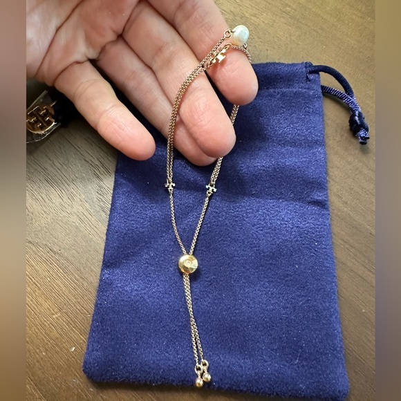 Tory Burch Logo Pearl Slider Bracelet - Picture 10 of 16